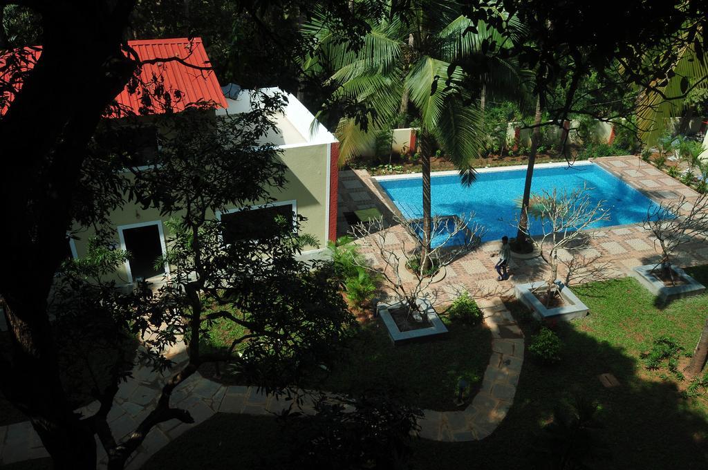 Club X Apartment Canacona Luaran gambar