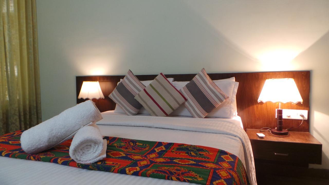 Club X Apartment Canacona Luaran gambar