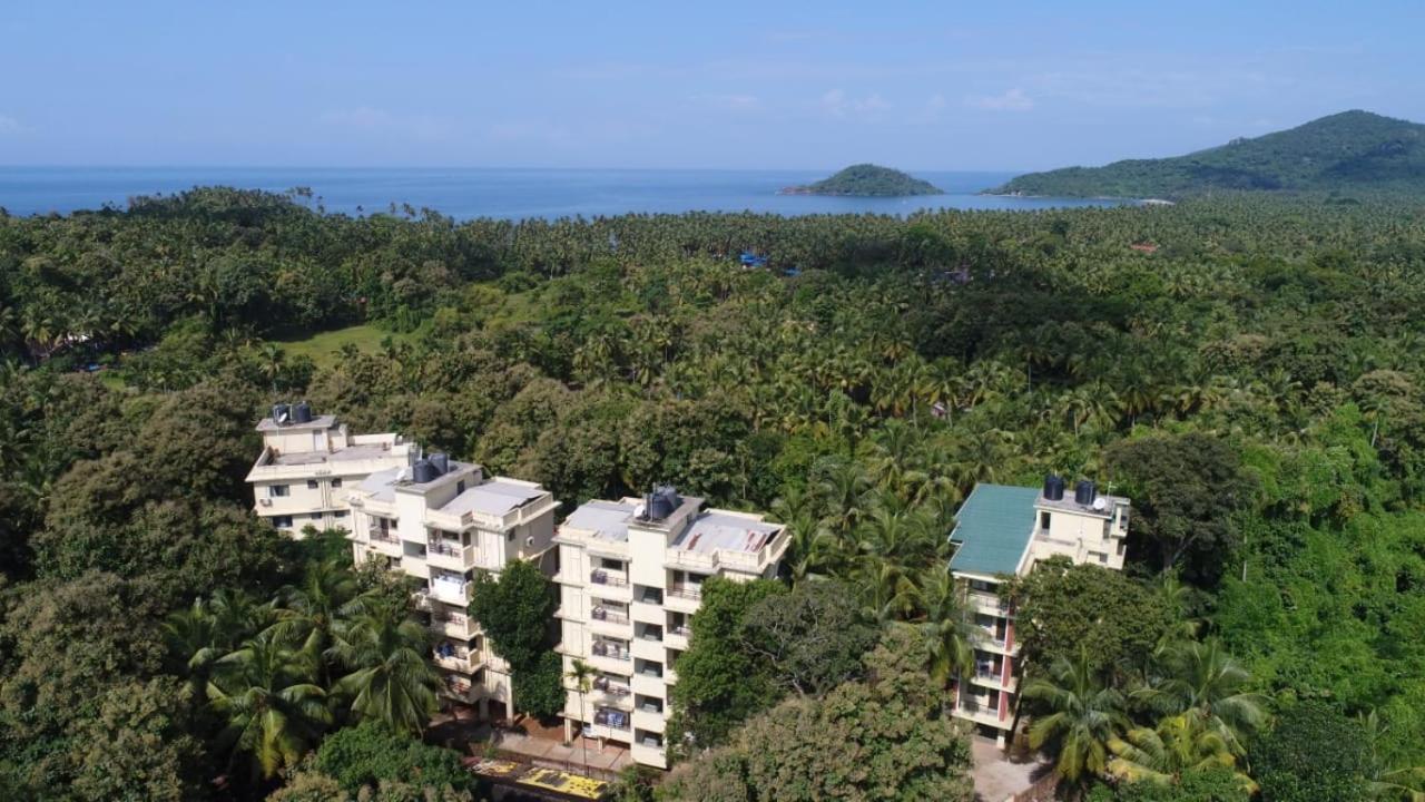 Club X Apartment Canacona Luaran gambar